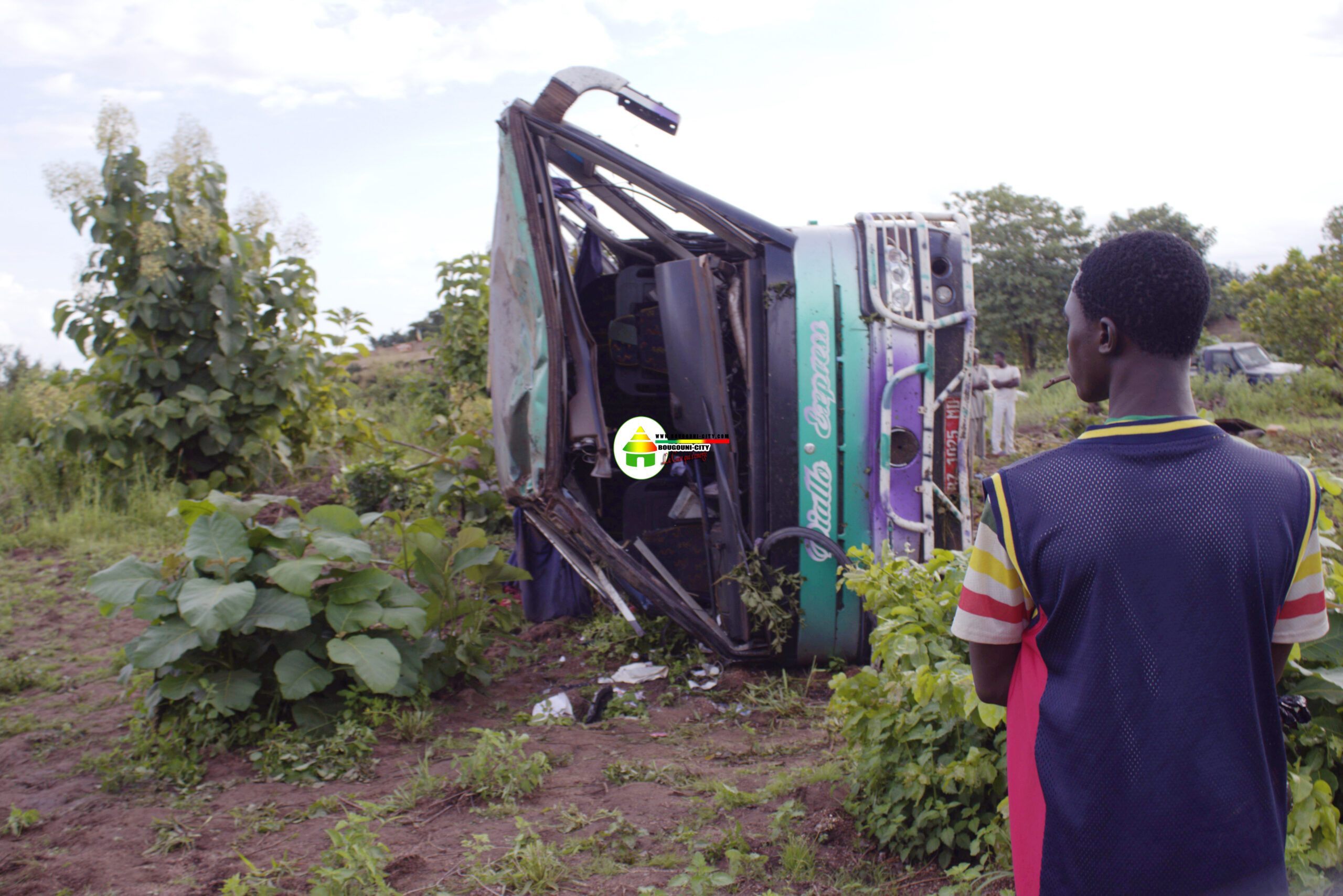 Grave accident : un car se renverse à la sortie de Bougouni faisant état de 5 morts et plusieurs blessés.
